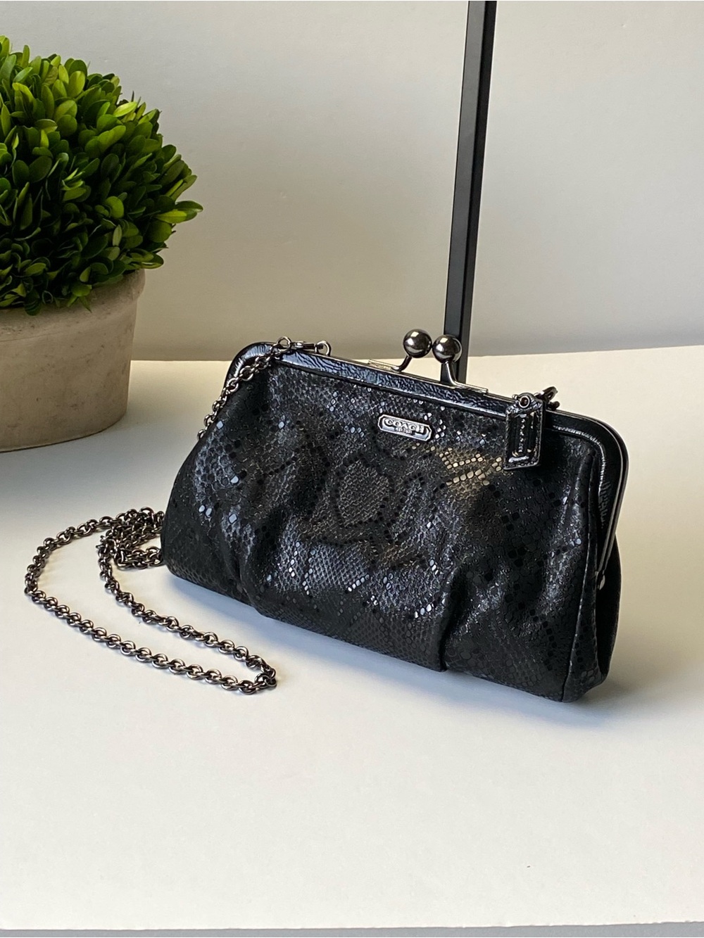 Coach Kisslock Black Python Snake-Textured Frame Clutch Chain Bag - Picture 3 of 15